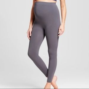 Ingrid and Isabel gray maternity leggings